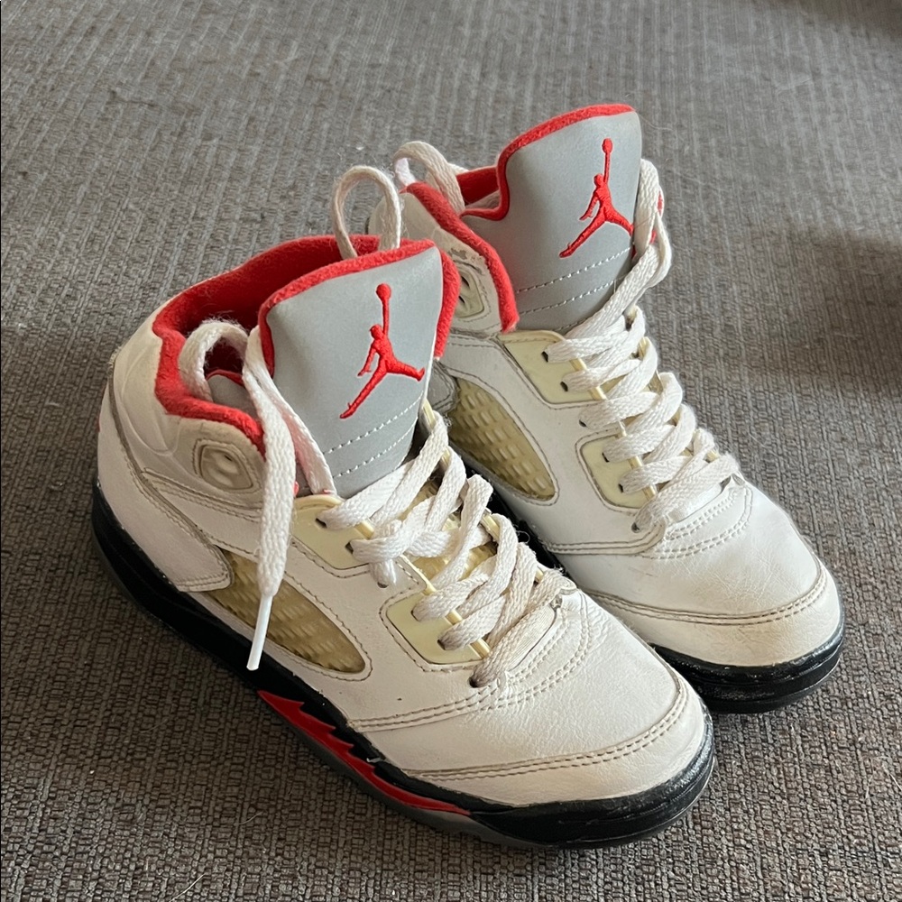 Retro Jordan 5s